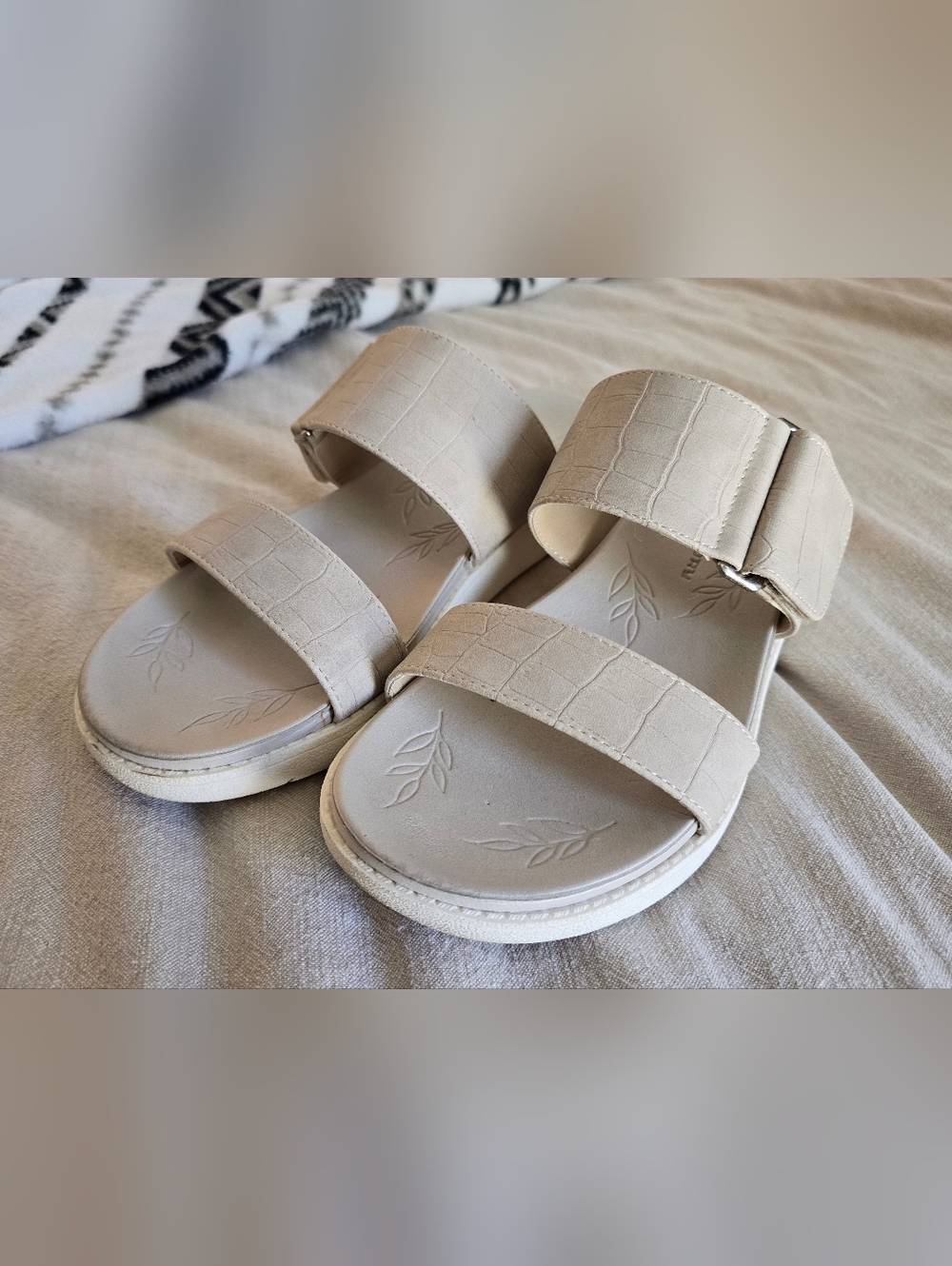 CL by Laundry Sandals